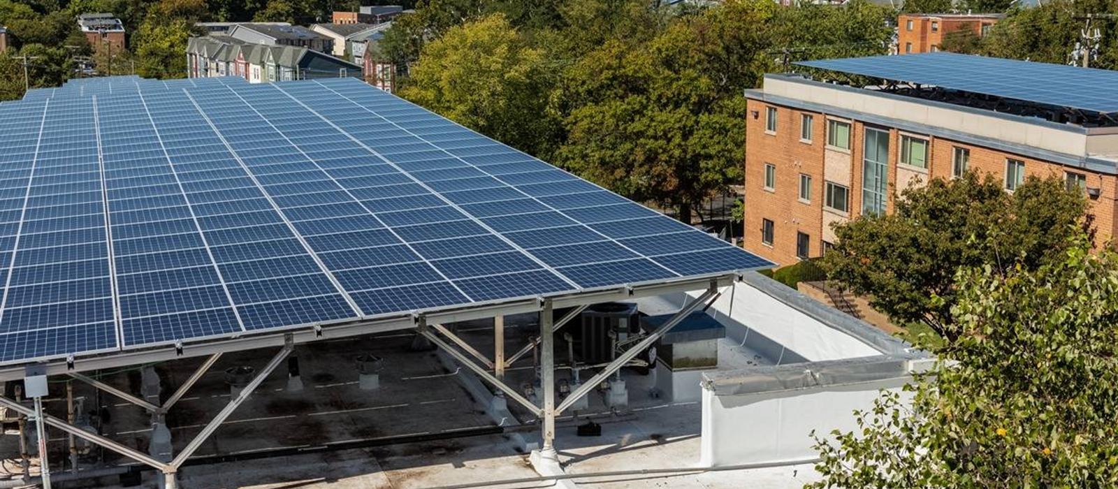 Elevated rooftop solar canopy